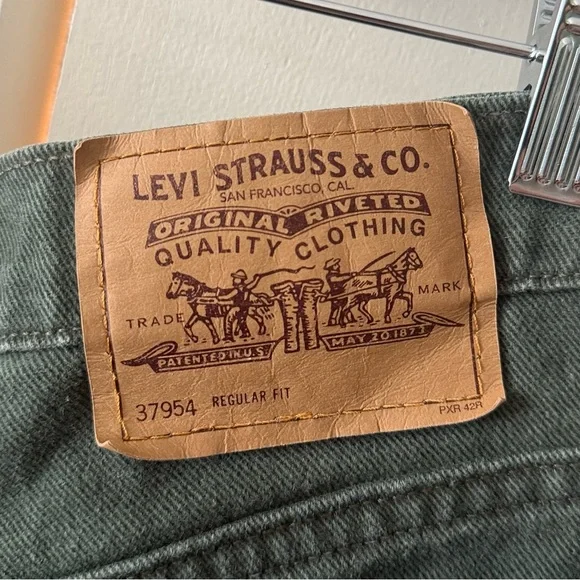 Vintage Orange Tab Levi Strauss & Co. Women’s Green Jean Shorts - RARE FIND - Picture 4 of 10